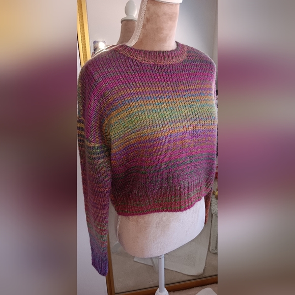 Kendall & Kylie~Colorful Cropped Knit Crew Neck Oversized Sweater - Picture 13 of 15